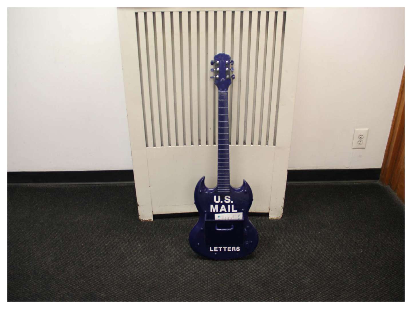 Mailbox Guitar