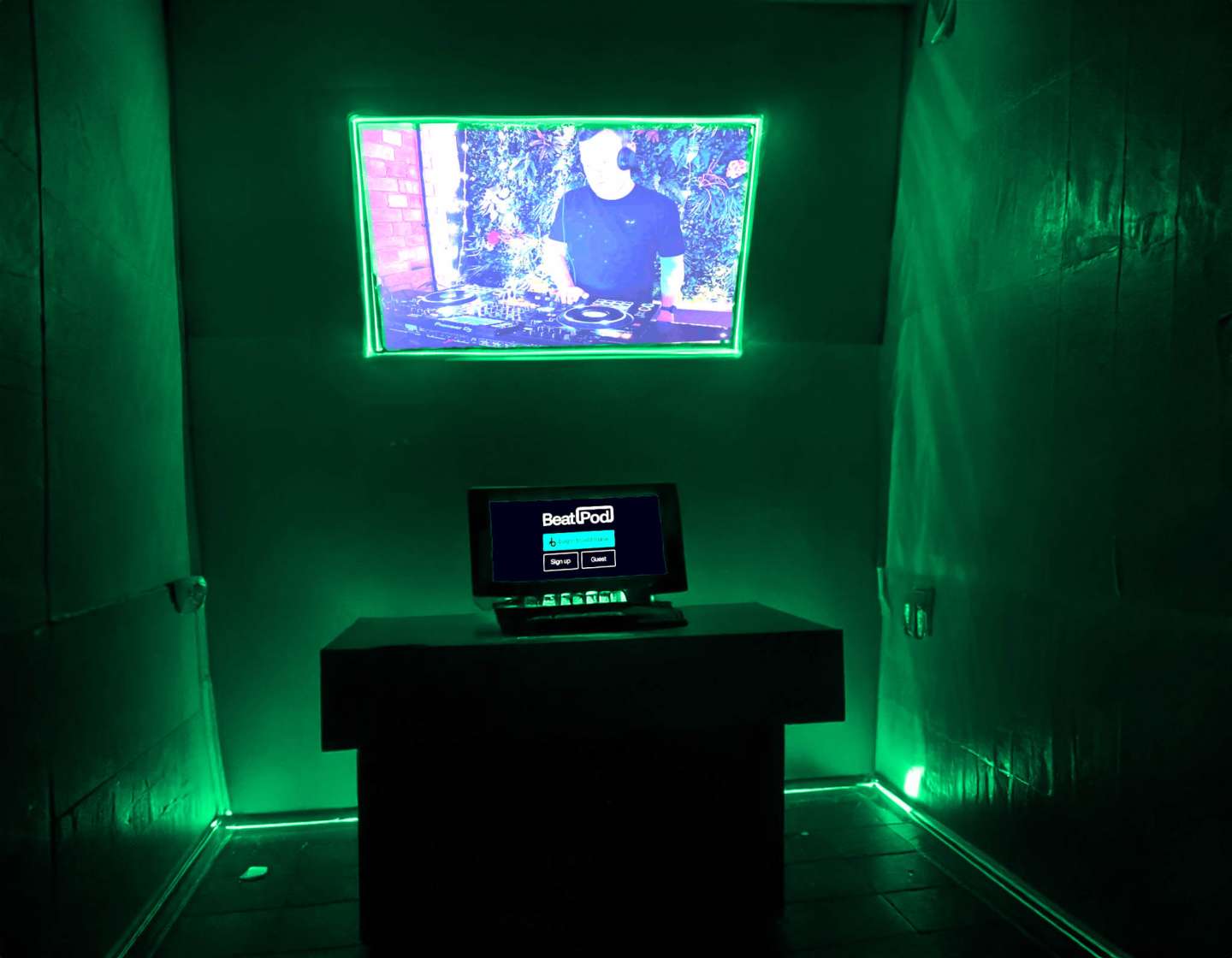 Beatpod by Beatport Party Pod Pop-Up