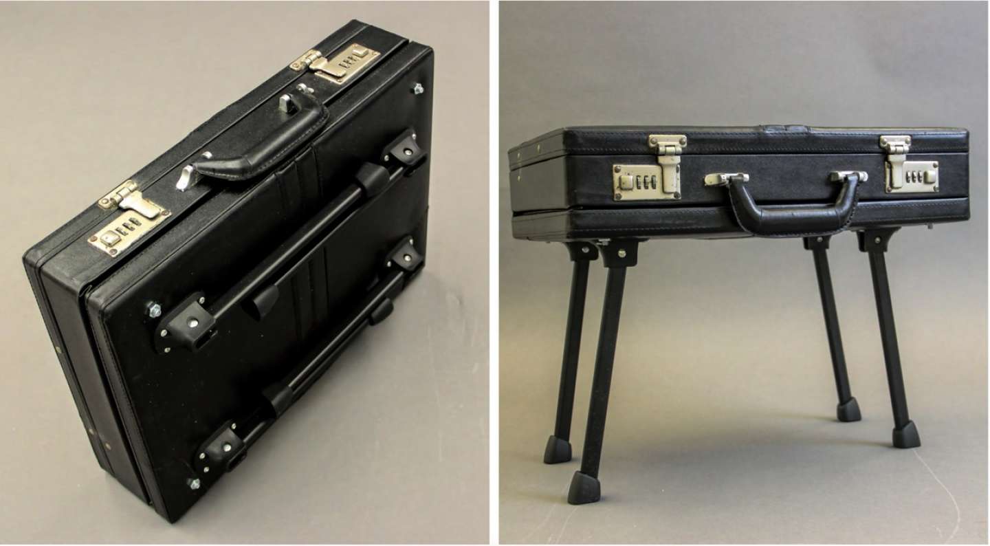 PORTABLE CHAIR
