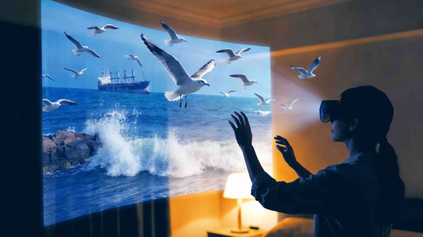 GLO:RM Travel Glasses