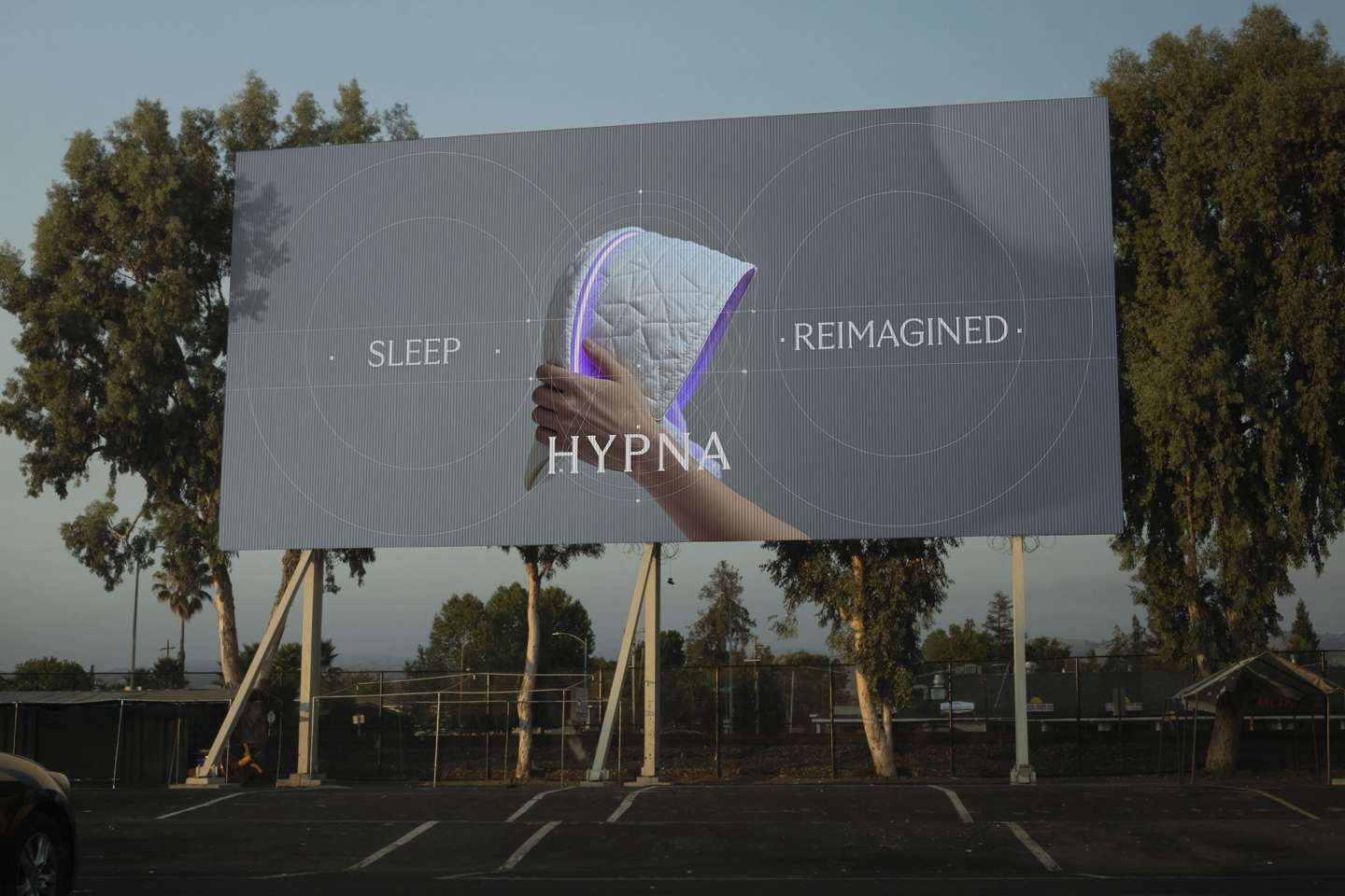 HYPNA Dream Helmet - Design Invention