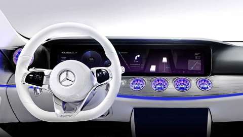 Mercedes-Benz Interface Design: Luxury in Motion